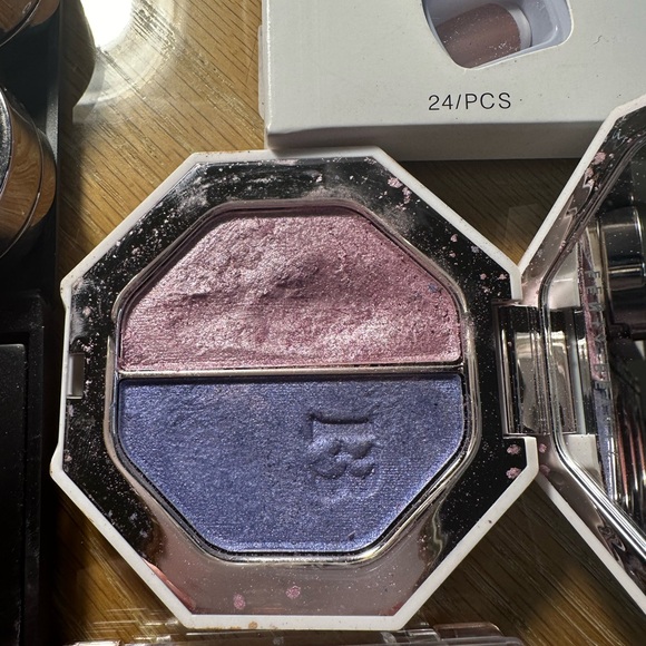 Makeup bundle - Picture 6 of 9